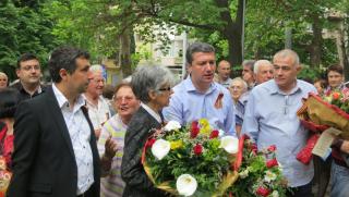 Драгомир Стойнев, Русия, Европа, Девети май
