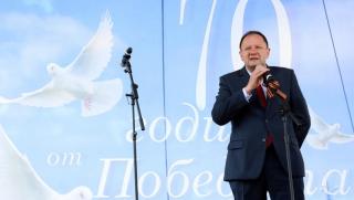 Михаил Миков, Девети май, Русия, страници, история, написани, кръв