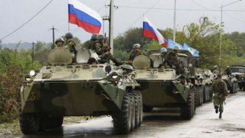 Русия разполага тежка военна техника на границата с Украйна