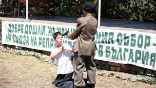 Деца, палачи, жертви, Белене, сцена, отец Паоло Кортези