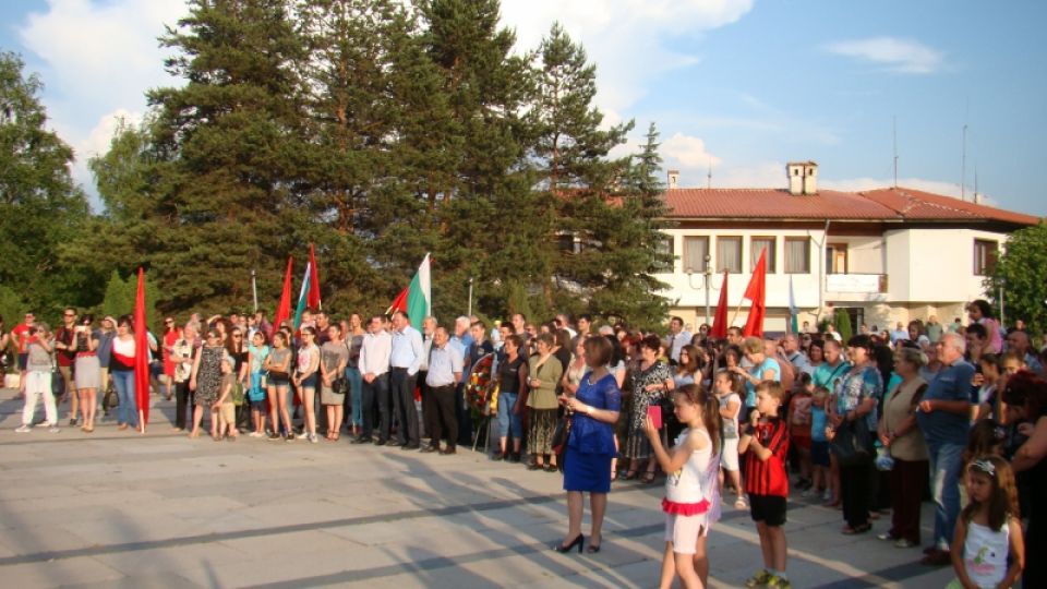 Михаил Миков