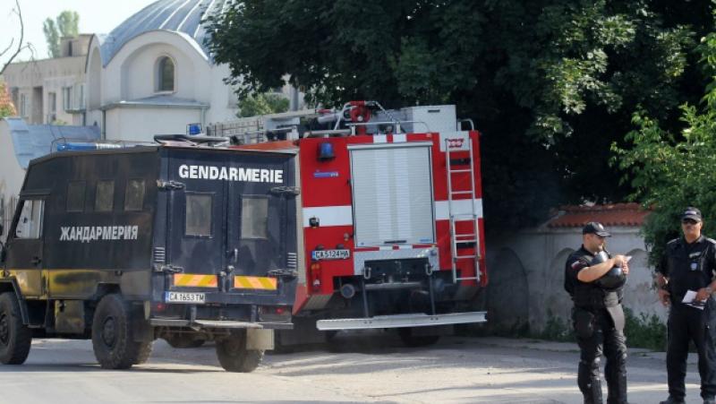 Protesters and police officers clashed at the entrance to the gypsy settlement in Orlandovtsi
 –