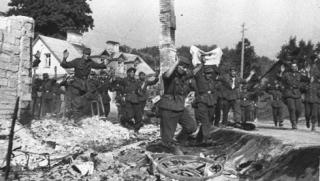 Украйна, Киев, 8000 военни, правоохранители, враг