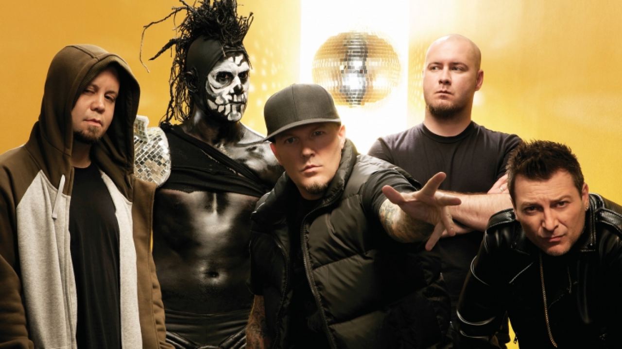 Фронтменът на Limp Bizkit иска руско гражданство
