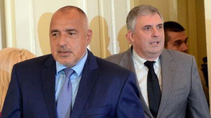 Borisov scolded Kalfin and he obediently withdrew his proposal
 –