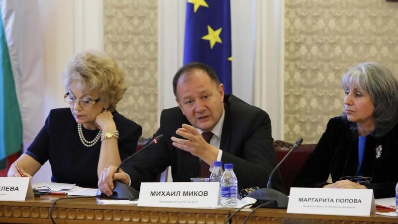 Mihail Mikov: Europe must take care of refugee children
 –