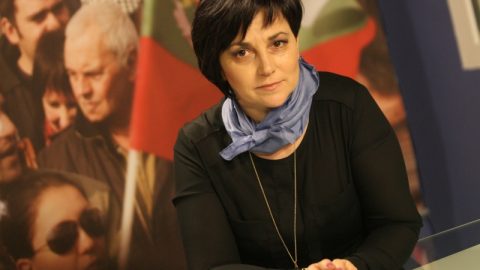 Бог да пази България ...