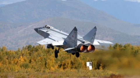 Русия разработва нов самолет-прихващач