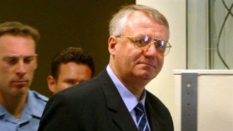 Лидерът на сръбските радикали реагира на присъдата на Караджич