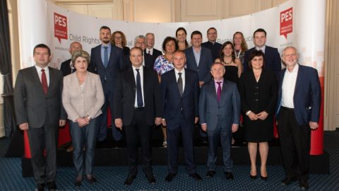 Лява визия за развитието на Европа ще чертаят в Прага