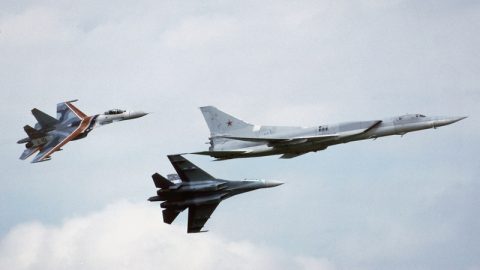 Русия атакува ИД в Сирия с шест свръхзвукови бомбардировача Ту-22