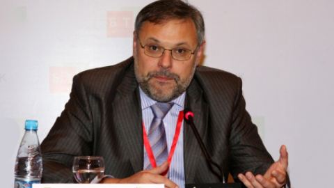 Хазин: Думата прие пагубен бюджет