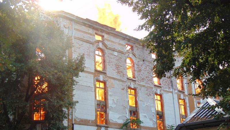 The fire in Plovdiv continues, a fifth building is on fire
 – 2024-09-26 22:56:23