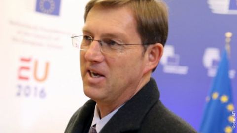 Словения: Нова мигрантска вълна би довела до конфликти на Балканите