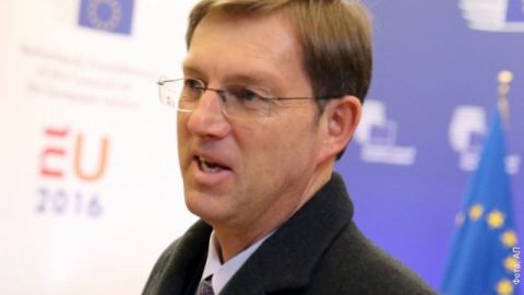 Словения: Нова мигрантска вълна би довела до конфликти на Балканите