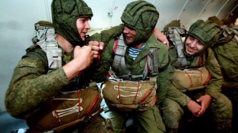 В Русия започнаха мащабни учения на ВДВ