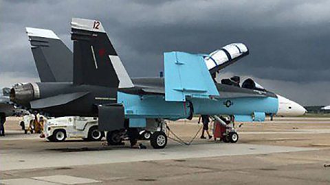 САЩ пребоядисват военните си самолети в цветовете на руската авиация