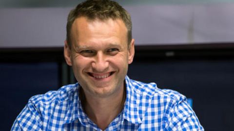Опозиционерът Алексей Навални ще може да участва в изборите
