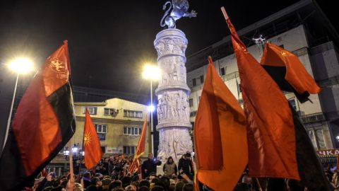 Хиляди македонци на протест срещу опита за фалшифициране на изборните резултати