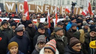 Брюксел, цветна революция, Полша