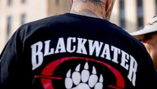 Наeмник, Blackwater, руски войник, сваля, самолет, сапьорска лопатк