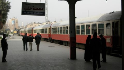 Алепо посрещна първия влак от пет години насам