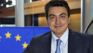 Момчил Неков, български предприемачи, софтуер, Европейски парламент