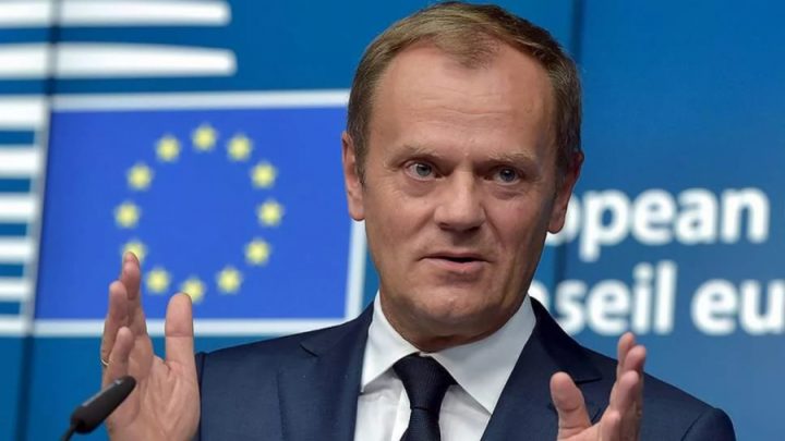 Германия подкрепя поляка Туск за Евросъвета - Полша не го иска
