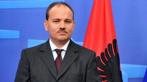 Албанският президент: Страната е пред политически взрив