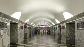 Затвориха, метростанция Чернишевская, Санкт Петербург, безстопанствен предмет