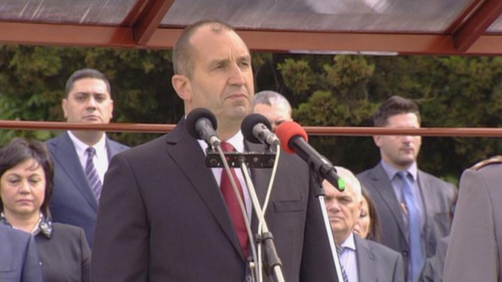 Когато спойката между народ и армия е силна, и България е силна
