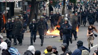 Демонстранти, полиция, Париж