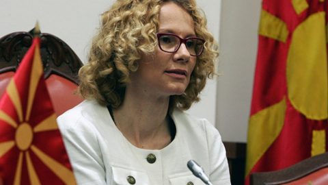 Шекеринска: Членството на Македония в НАТО спира Русия в региона
