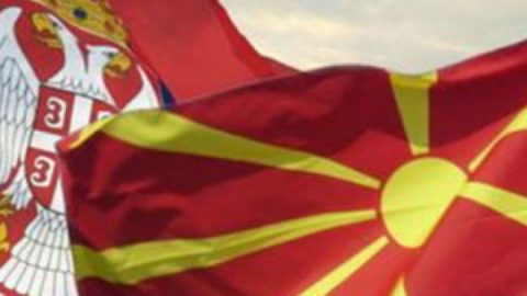 В Македония  гласуват на референдума за НАТО и за преименуване на Република Северна Македония