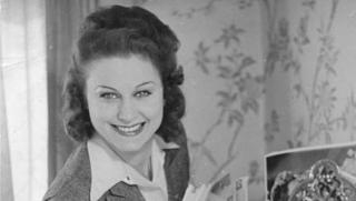 Немска актриса, певица, Марика Каролина Рьок, Олга Чехова, любимка, Хитлер, съветска разузнавачка