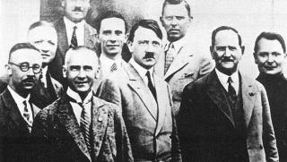 Хитлер, власт, 1933 година