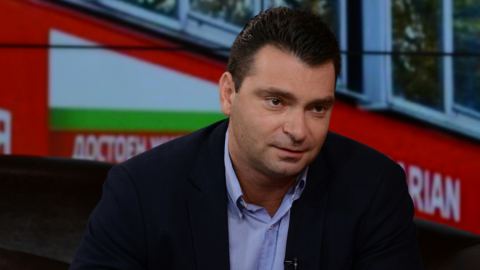 Случващото се в Гърция е много показателно и трябва да го наблюдаваме внимателно
