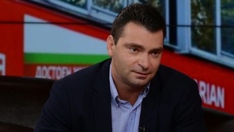 Случващото се в Гърция е много показателно и трябва да го наблюдаваме внимателно