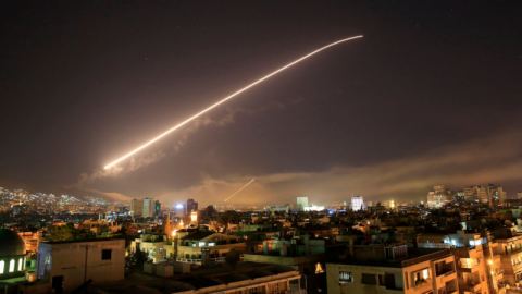Появиха се подробности около ракетния обстрел на Дамаск