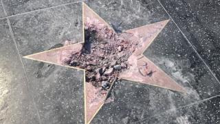 Мъж, кирка, звезда, Доналд Тръмп, Алея на славата, в Холивуд
