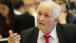 Депутат, Европарламент, Удо Булман, среща, Тръмп, Юнкер, война
