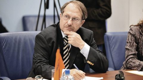 Юрий Тавровский: Гореща фаза на Студената война