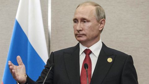 Путин обеща да продължи засилването на военната мощ на Русия