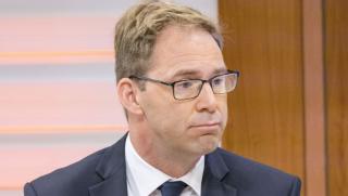 Daily Express, Министерство на отбраната, Великобритания, пари, армия, Русия, Китай