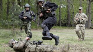CBS News: САЩ, Канада, Великобритания, обучават, украински военни, Донбас