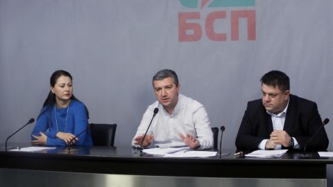 Драгомир Стойнев: На държавната администрация са изплатени 118 млн.лв. бонуси за годината 