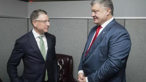Волкър прие Порошенко на стоящия в Одеса разрушител „Доналд Кук”