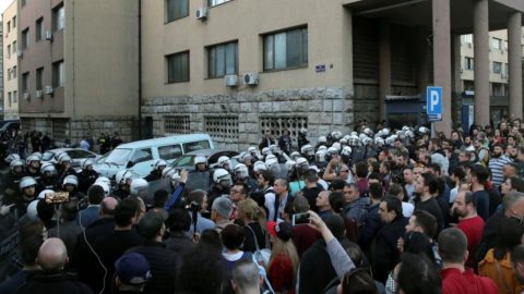 Протестиращите дадоха на властите в Сърбия шест дни да изпълнят техните искания