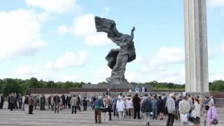 Руски кмет, Рига, Паметник на съветските войни