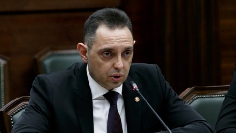 Белград поиска военна помощ от Русия и Китай